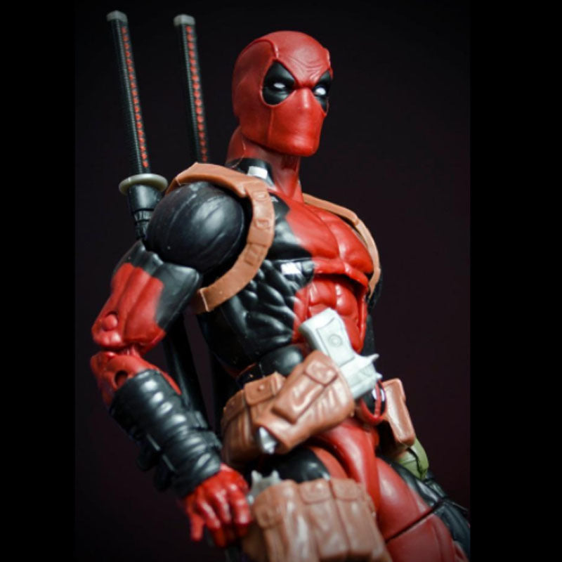 Marvel Legends - Deadpool Action Figure